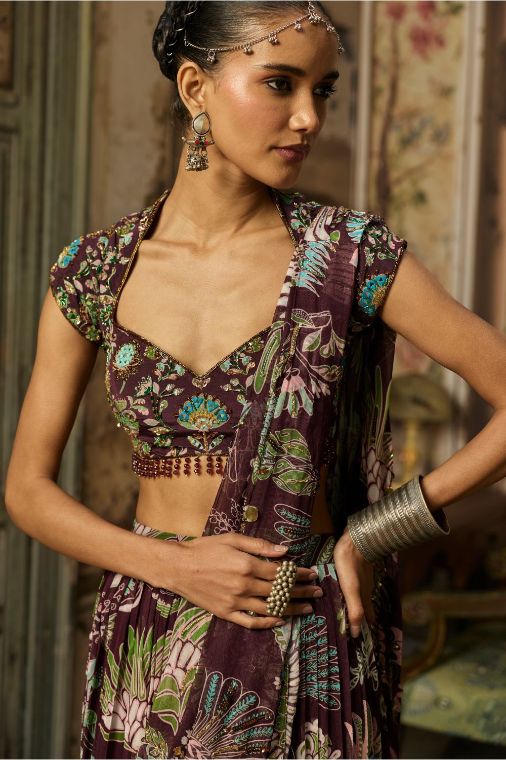 PLUM PRINT AND HIGHIGHTED TIERED SKIRT SAREE SET