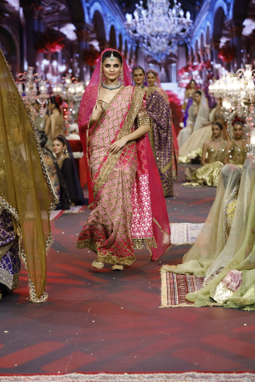 Gulrukh Ombré Saree Set