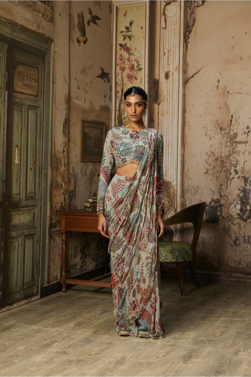 SLATE GREY PRINTED AND HIGHLIGHTED TIERED SKIRT SAREE SET