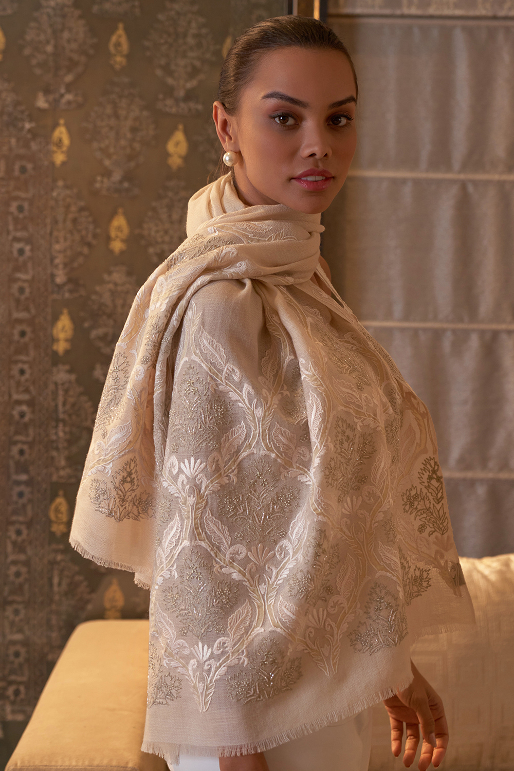Royal Crest | Embroidered Wool Silk Stole