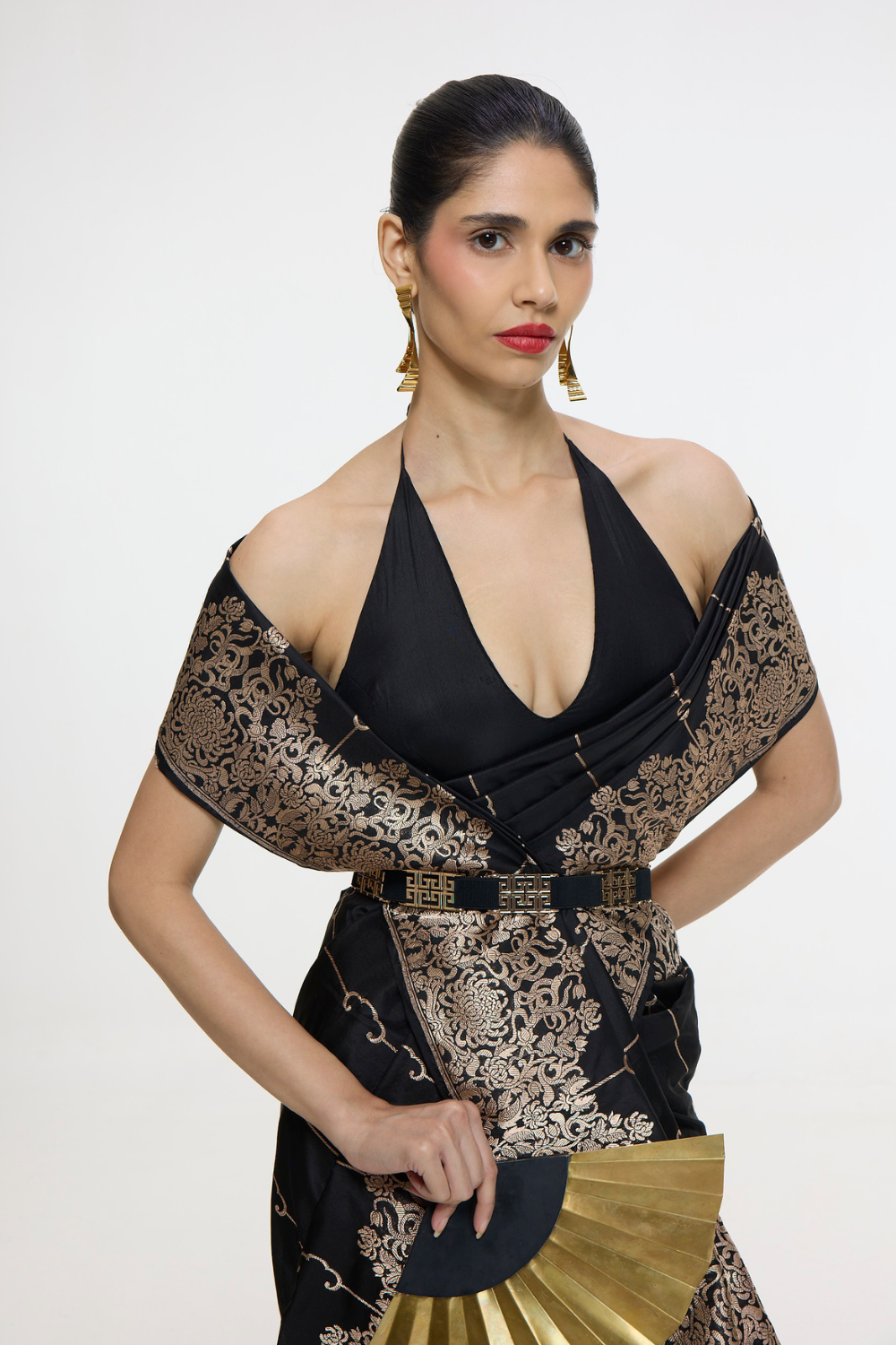 Handwoven Black Mashroo Silk Saree