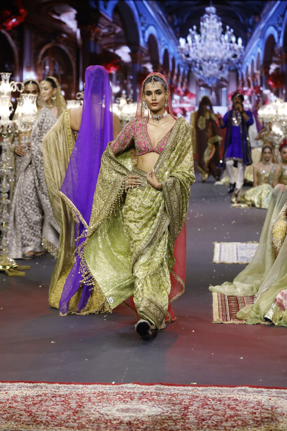 Gulnaar Zareen Saree Set