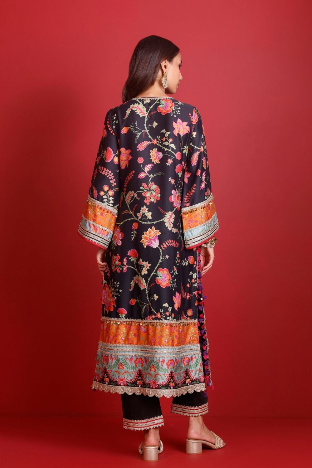 Nisi Pima Satin Printed Black Kurta Set