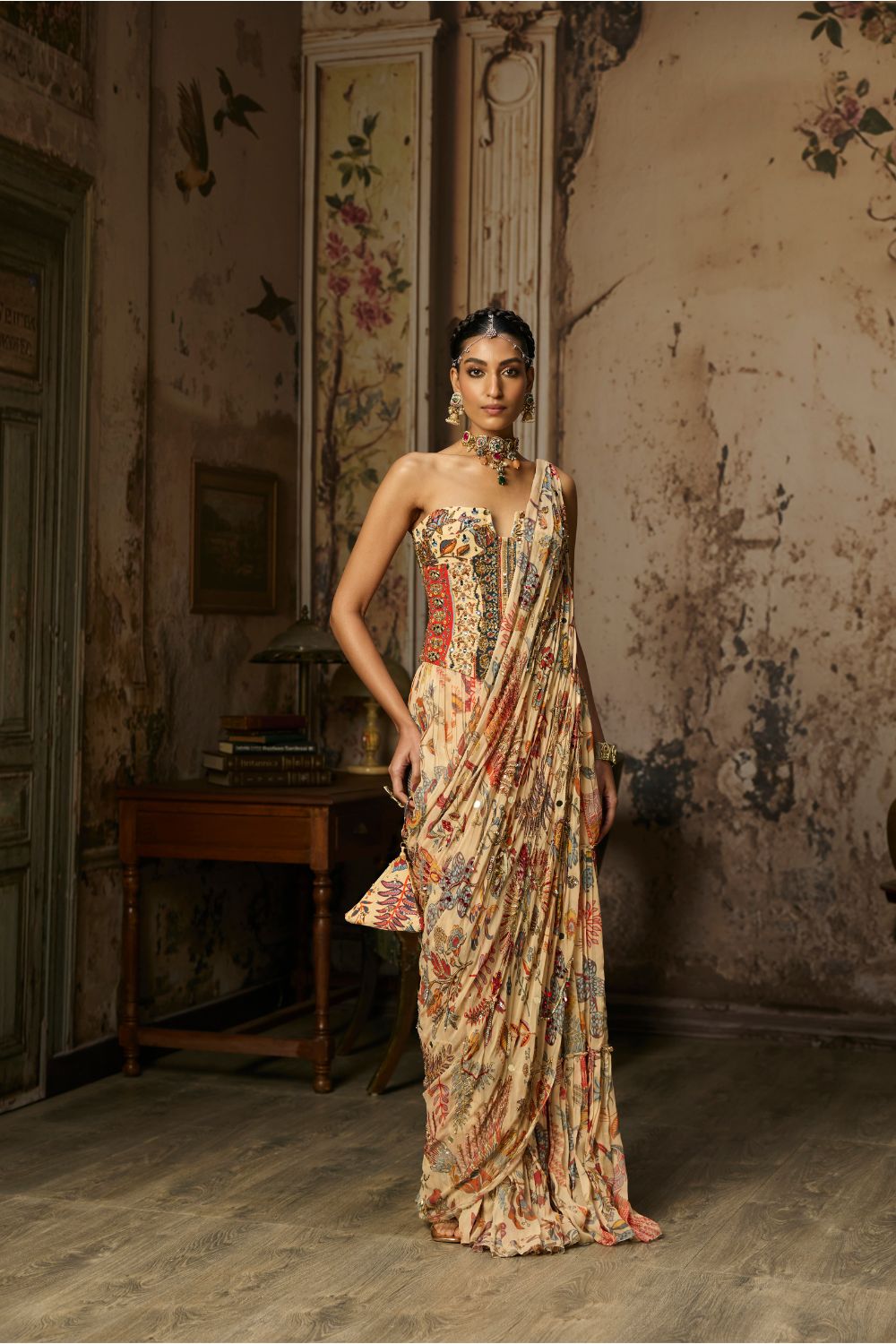 BEIGE PRINTED AND HIGHLIGHTED CORSET WITH TIERED SKIRT SAREE SET