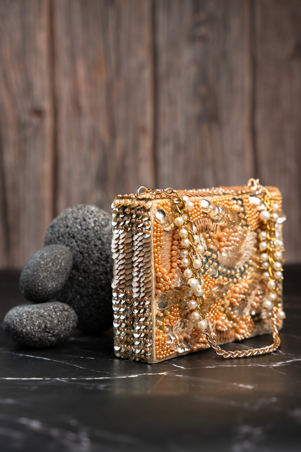 Sequinned Kasse Rustic