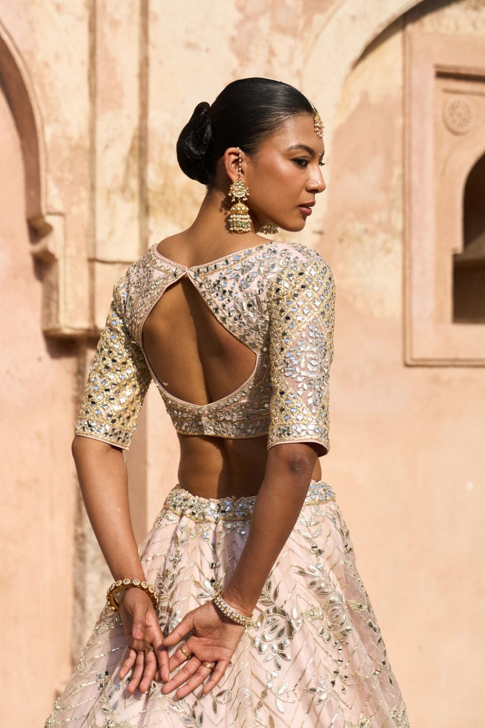 NAAZNEEN — Peach Organza Lehenga Set