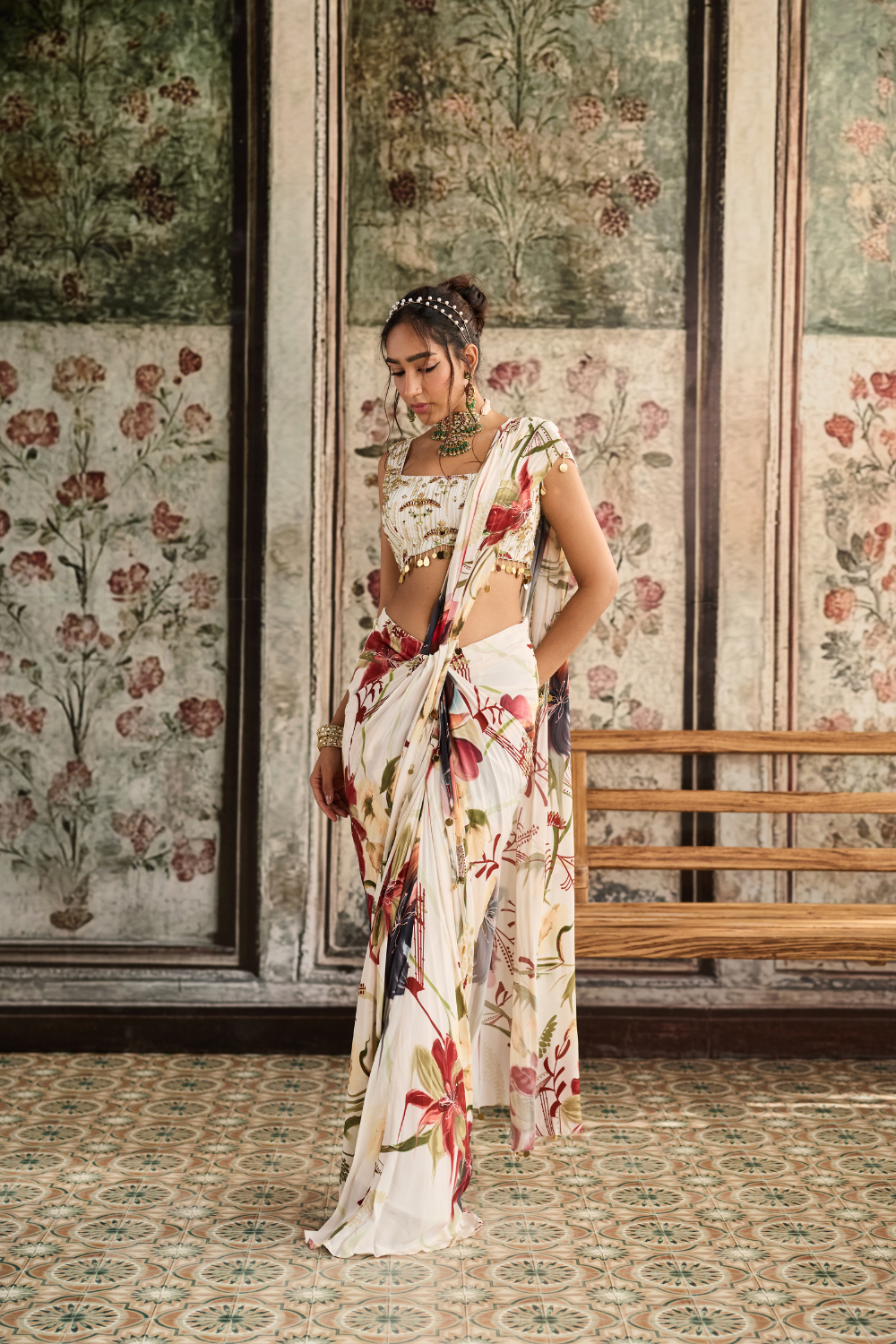 IVORY FLORAL PRINTED SKIRT SAREE SET