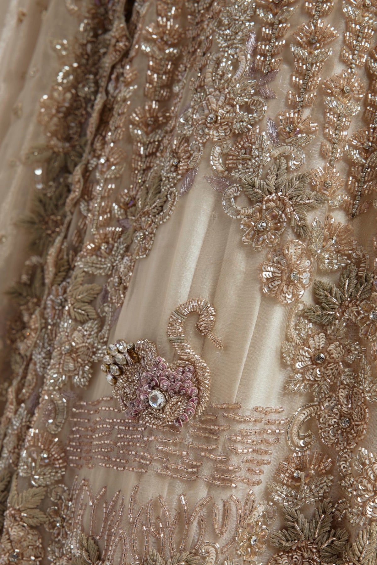 SOHNI IVORY SWAN LEHENGA SET