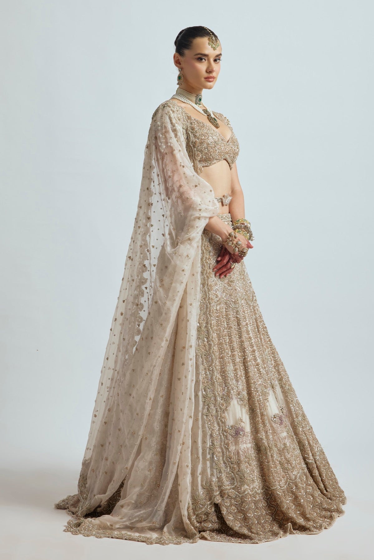 SOHNI IVORY SWAN LEHENGA SET