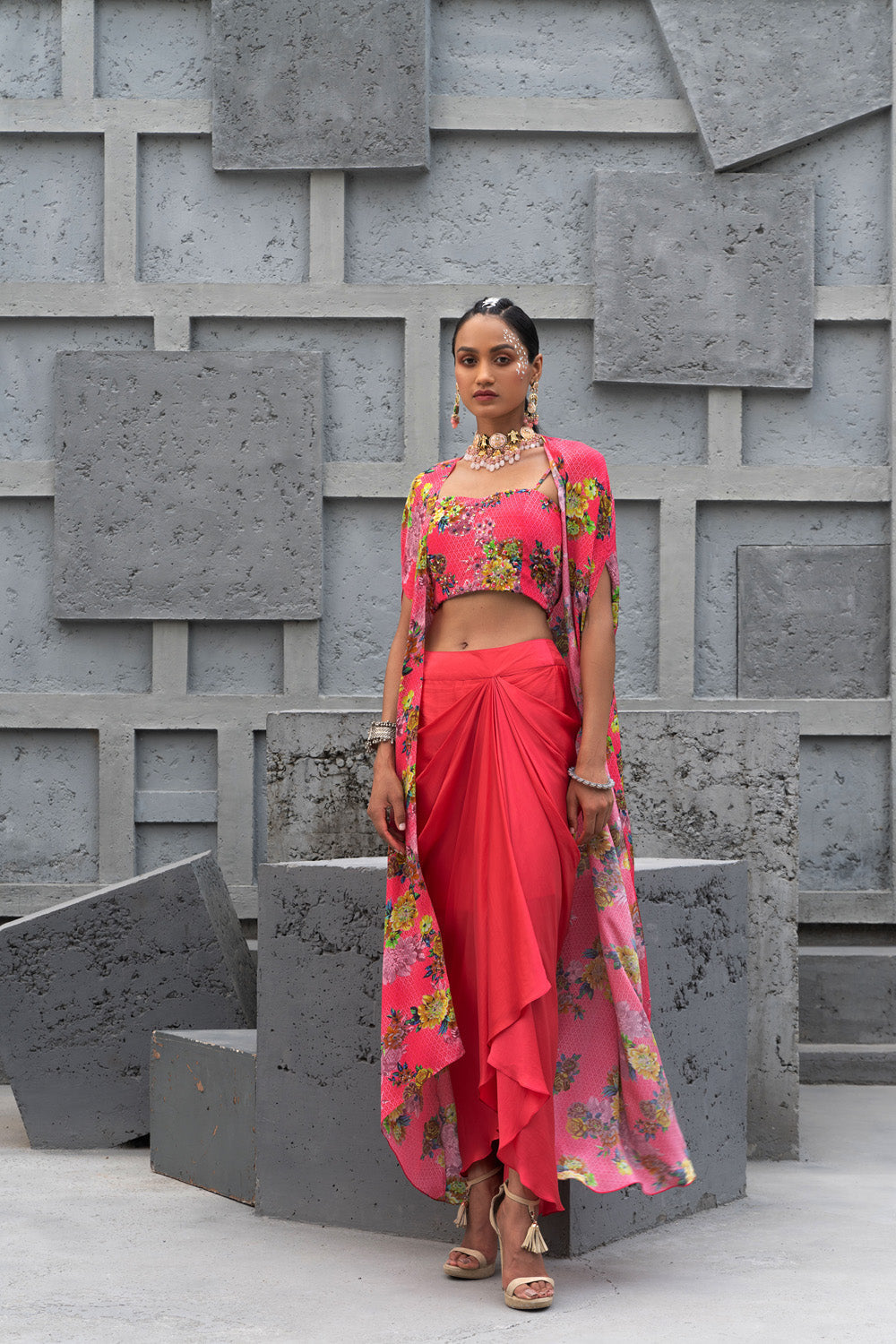 Raspberry Printed Cape With Skirt And Inner