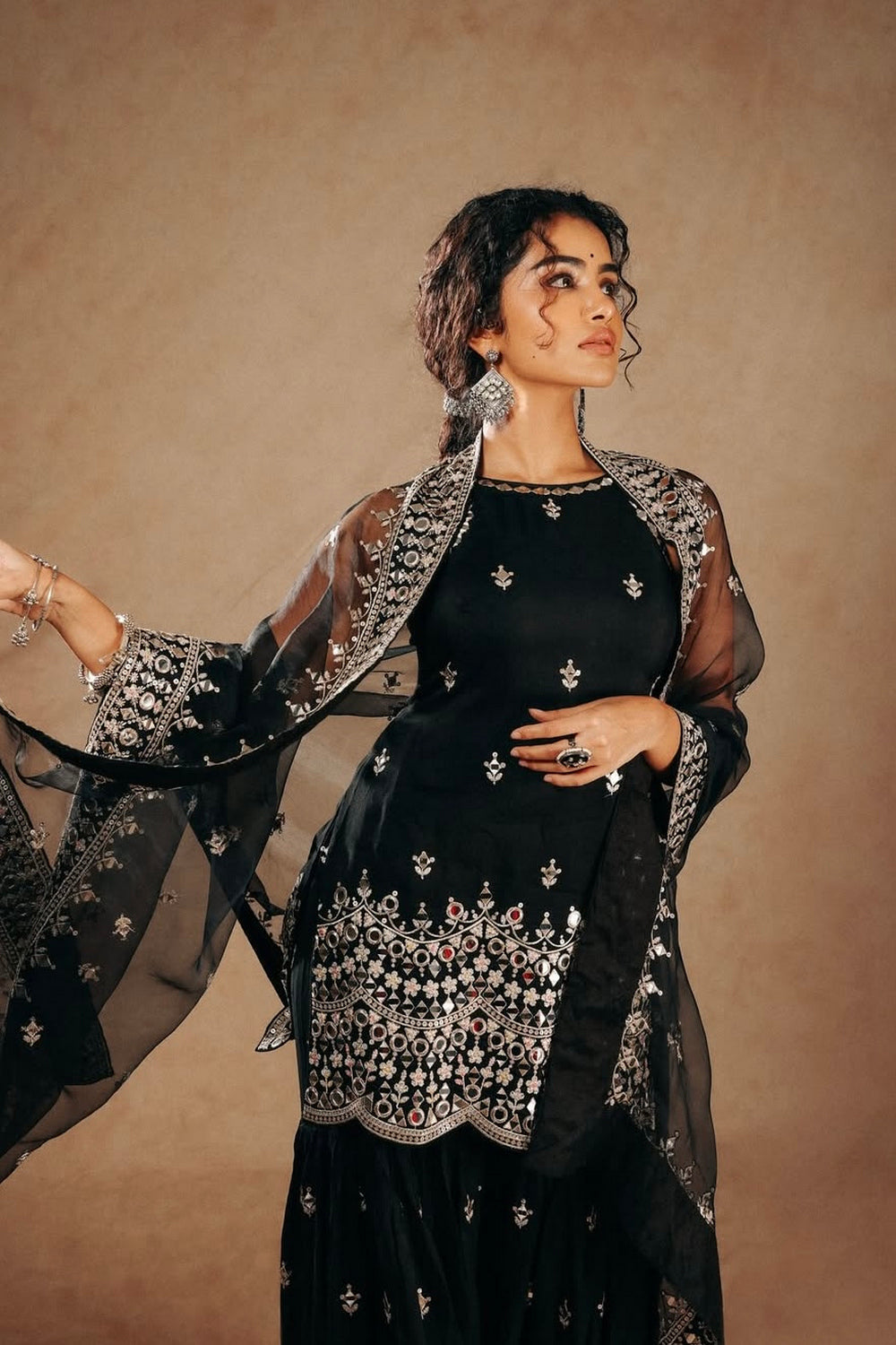 Anupama Parameswaran in Yukta Sharara Set