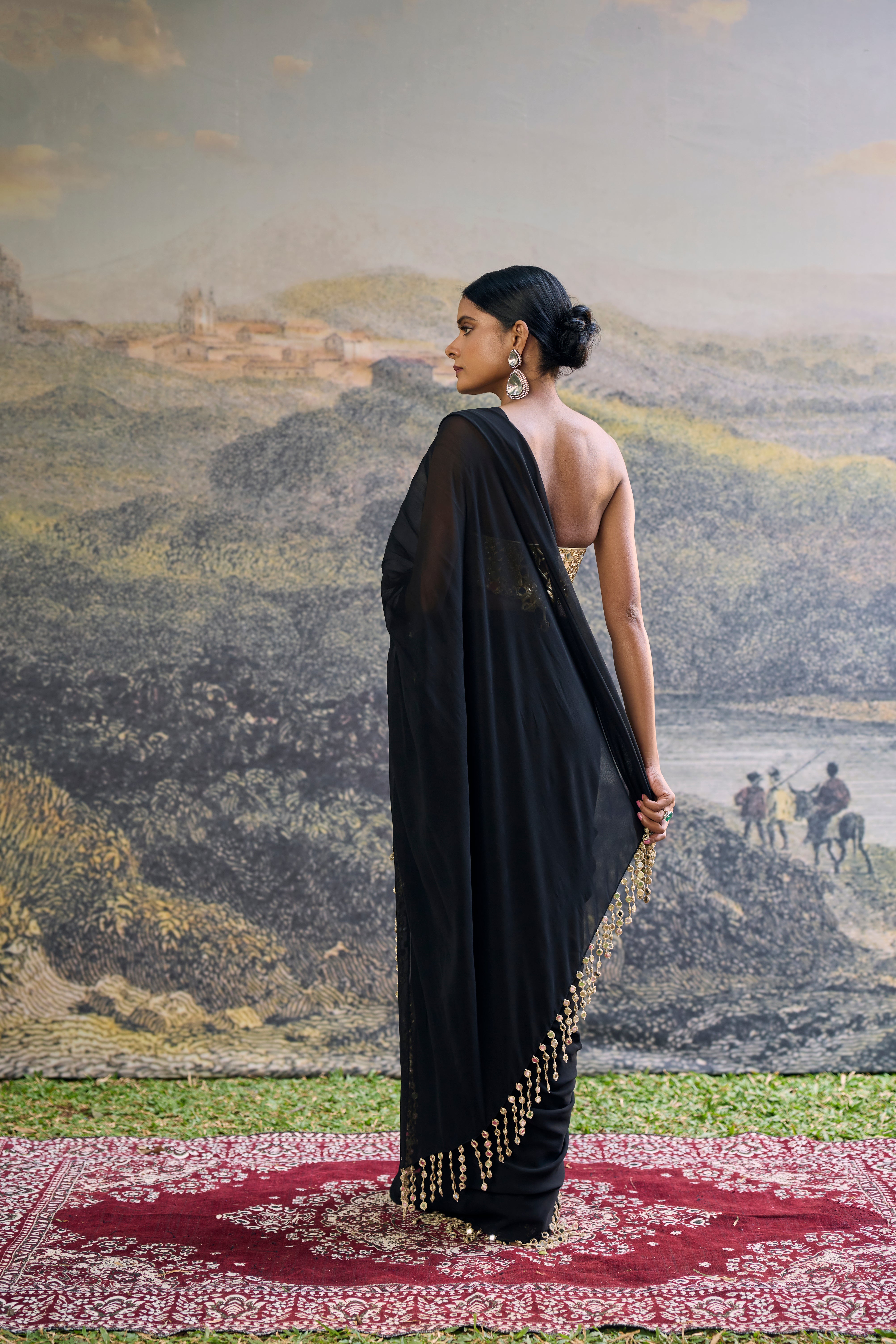 Shyama Mirror Pre-Draped Saree Set