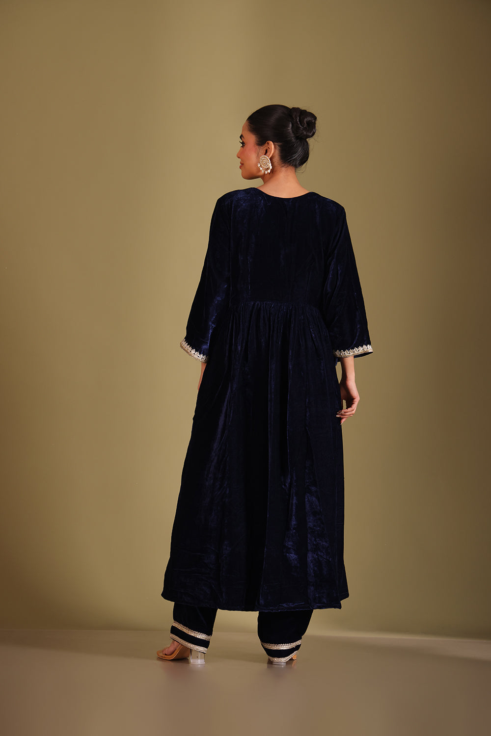 Noor-E-Zar Navy Blue Velvet Kurta with velvet pants and Shawl - Set of 3