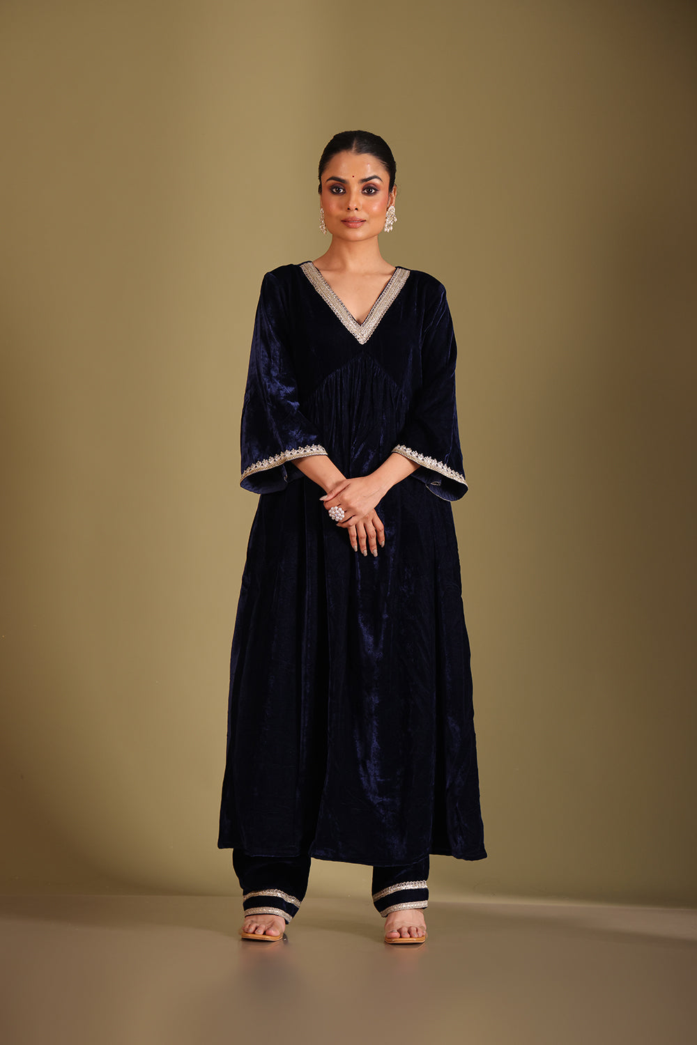 Noor-E-Zar Navy Blue Velvet Kurta with velvet pants and Shawl - Set of 3