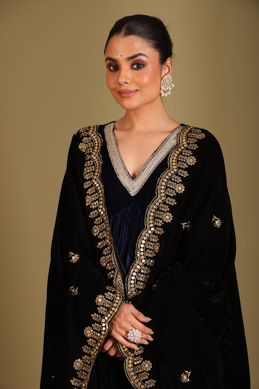 Noor-E-Zar Navy Blue Velvet Kurta with velvet pants and Shawl - Set of 3