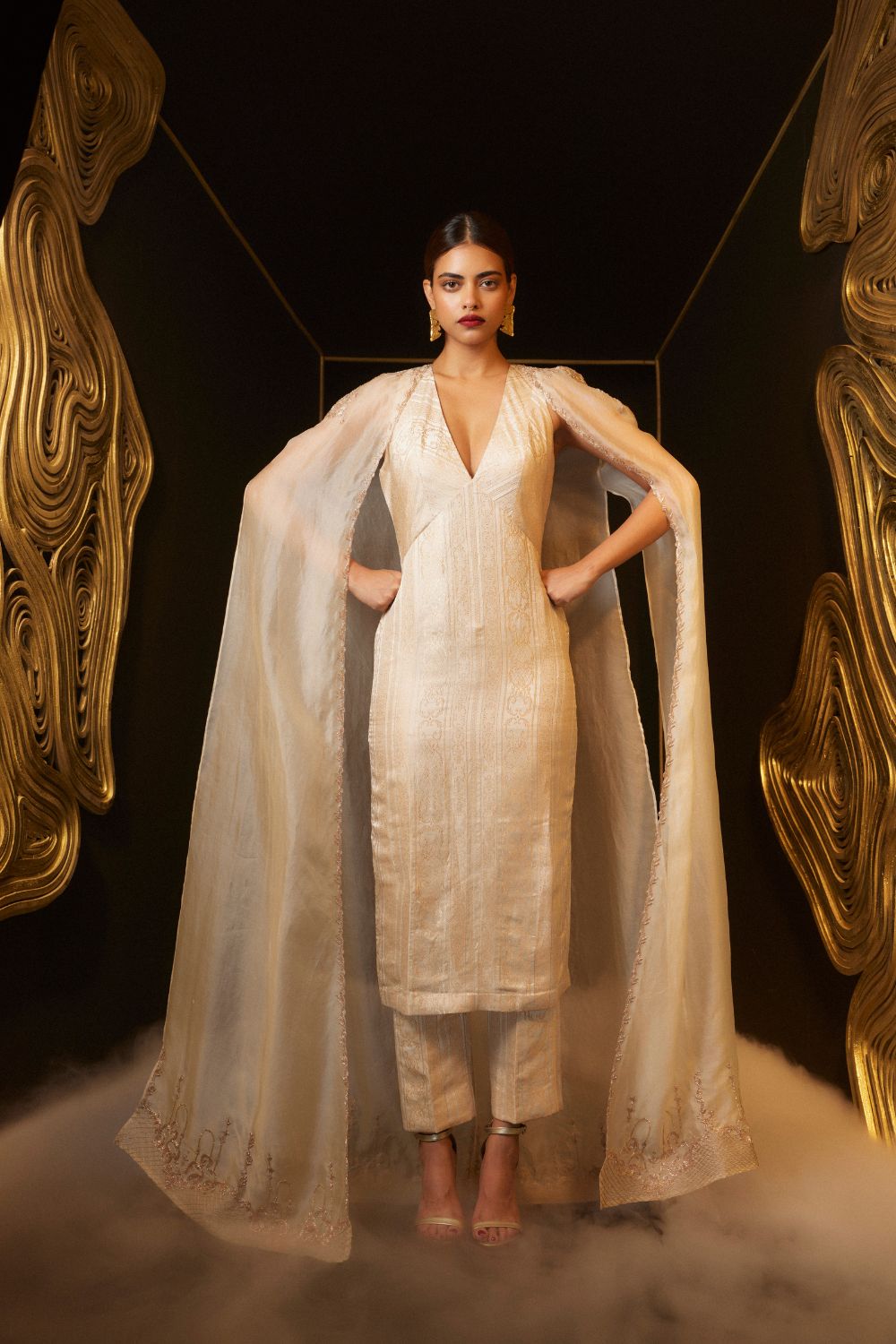 Pristine Kurta Set TUSSER