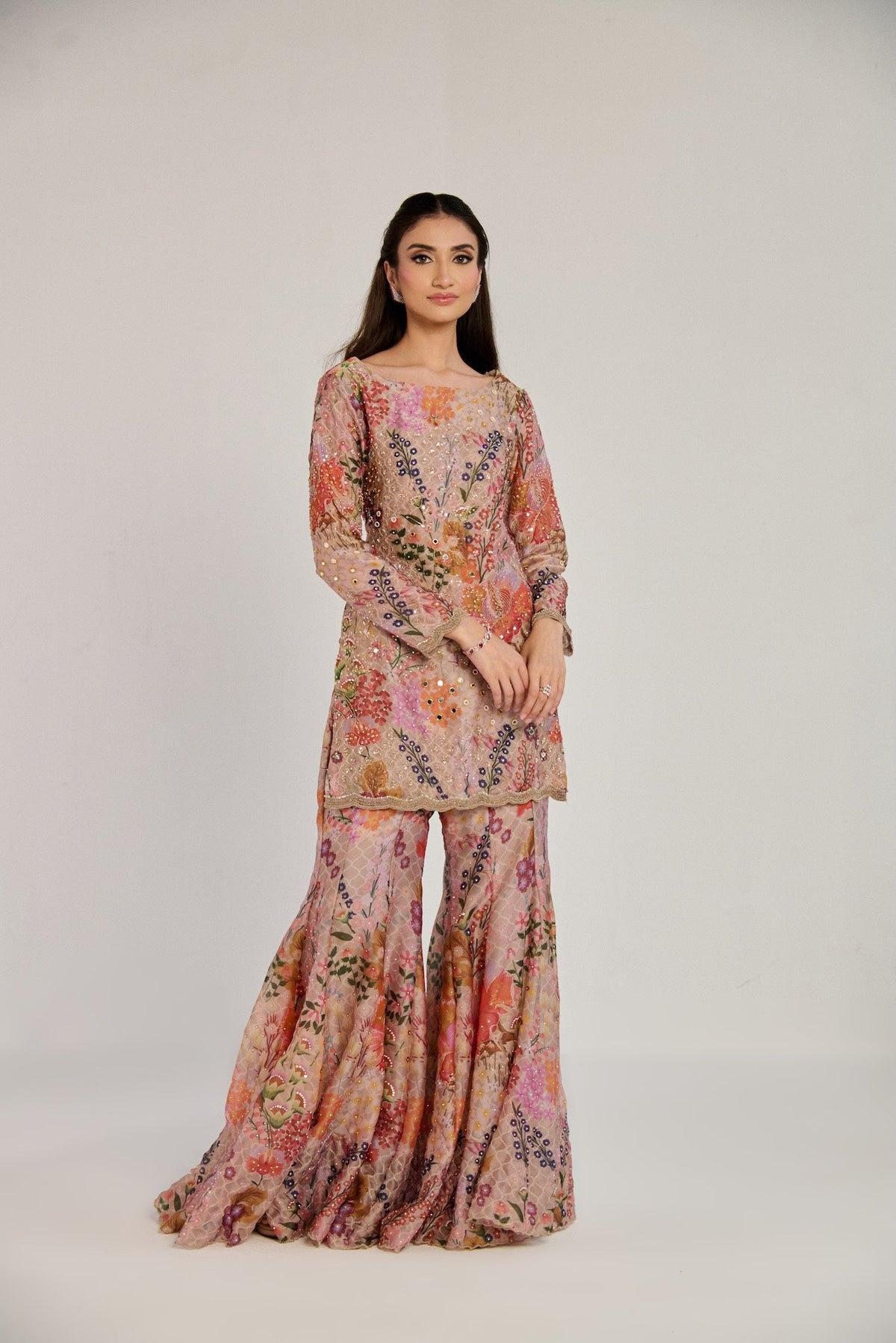 MULTI HUED SUIT